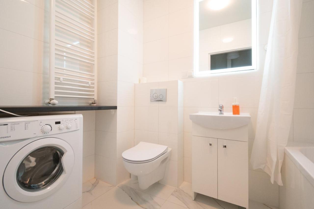 Apartament Alpha ウッチ エクステリア 写真